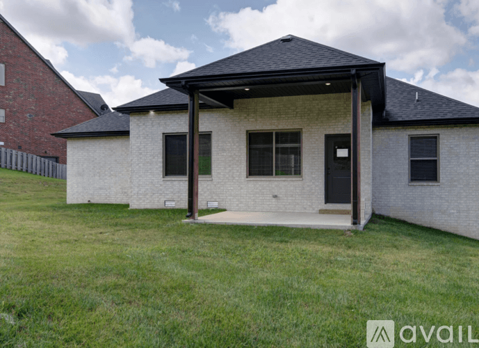 Springfield House: 1539 West Gaslight Drive