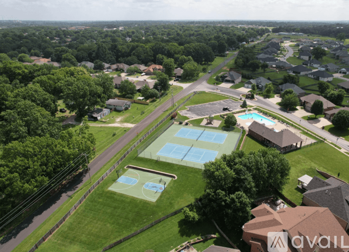 Springfield House: 1539 West Gaslight Drive