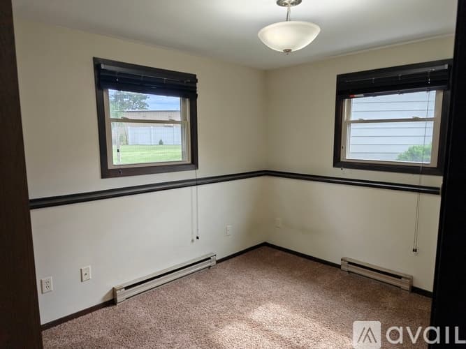 Stevens Point Apartment: 3693 Robert Place