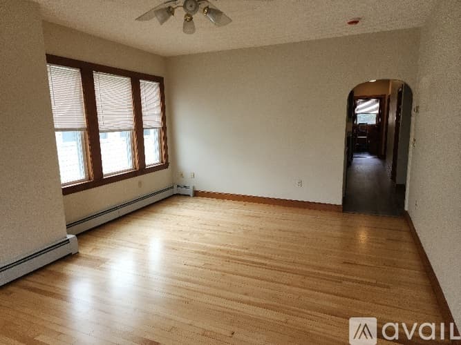 Worcester Apartment: 2 Cameron St