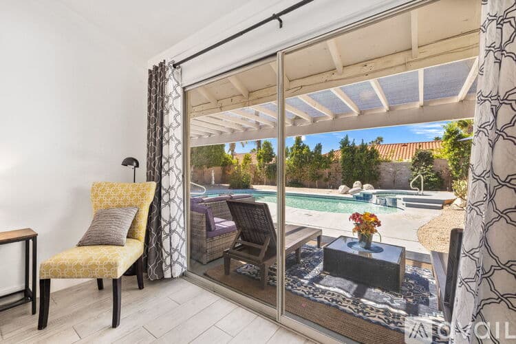 Palm Springs House: 1479 E Francis Dr