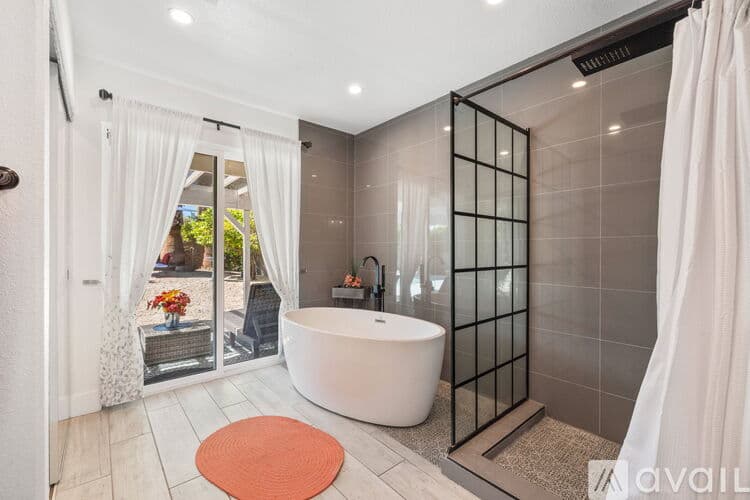 Palm Springs House: 1479 E Francis Dr