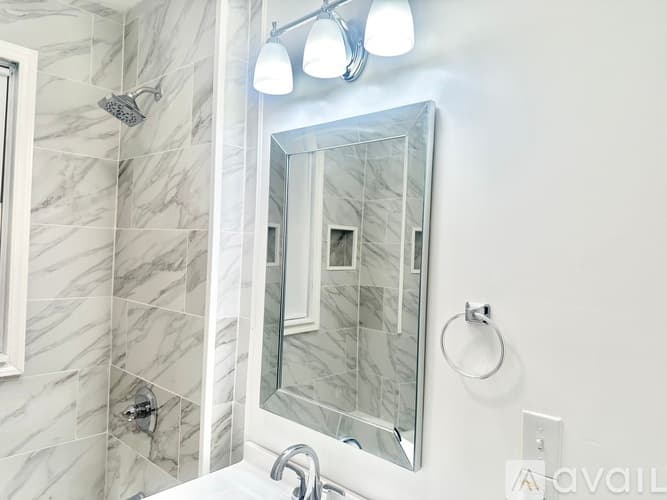 Bridgeport Apartment: 71 Tremont Ave