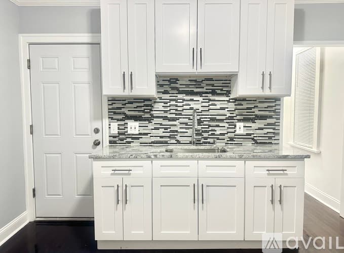 Bridgeport Apartment: 71 Tremont Ave