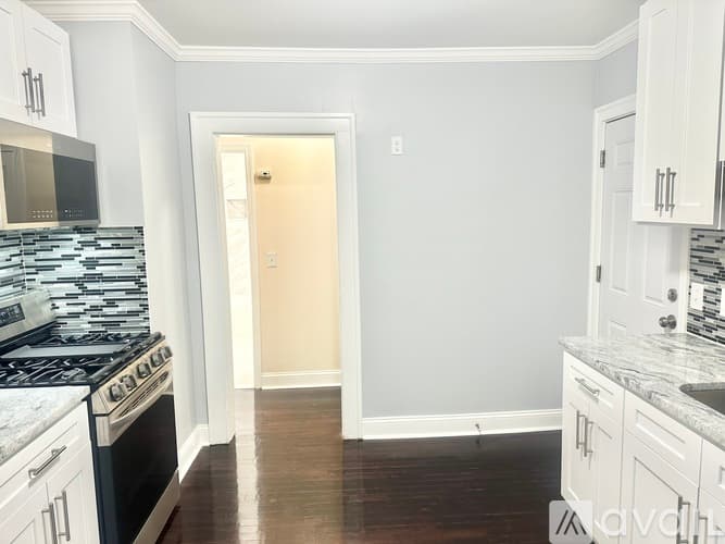 Bridgeport Apartment: 71 Tremont Ave