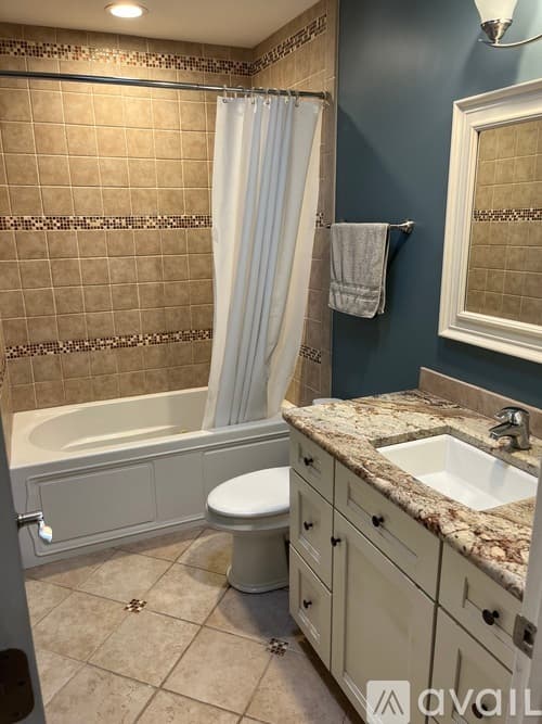 Palatine House: 889 East Stonebridge Court