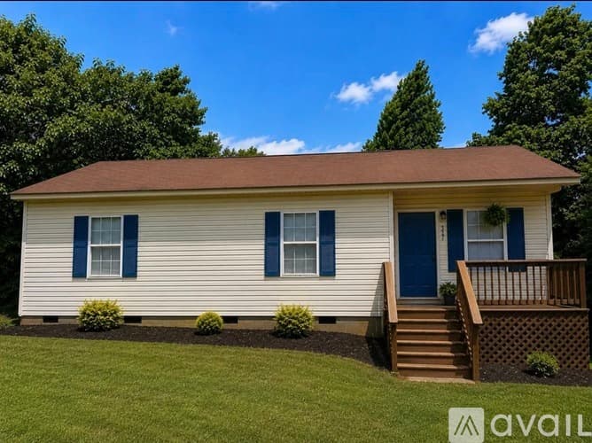 Seneca House: 367 East Reedy Fork Road