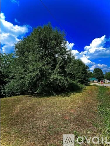 Seneca House: 367 East Reedy Fork Road