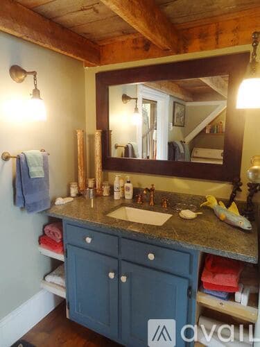 Blue Hill Apartment: 53 Falls Bridge Rd