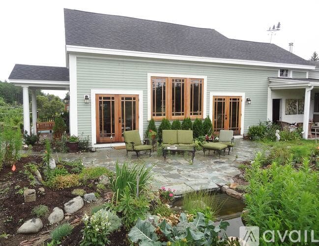 Blue Hill Apartment: 53 Falls Bridge Rd