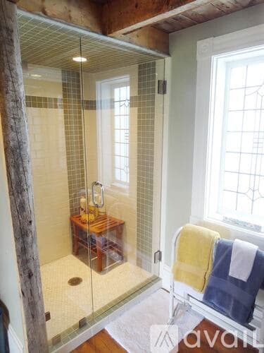 Blue Hill Apartment: 53 Falls Bridge Rd