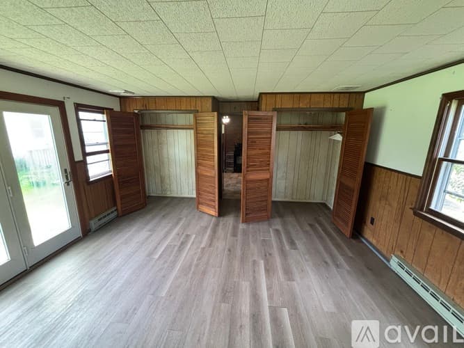 Chaplin Apartment: 100 Bedlam Rd