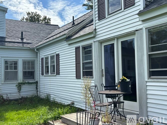 Chaplin Apartment: 100 Bedlam Rd