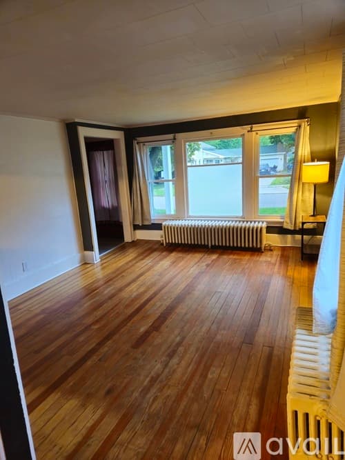 Fredonia Apartment: 89 Eagle Street