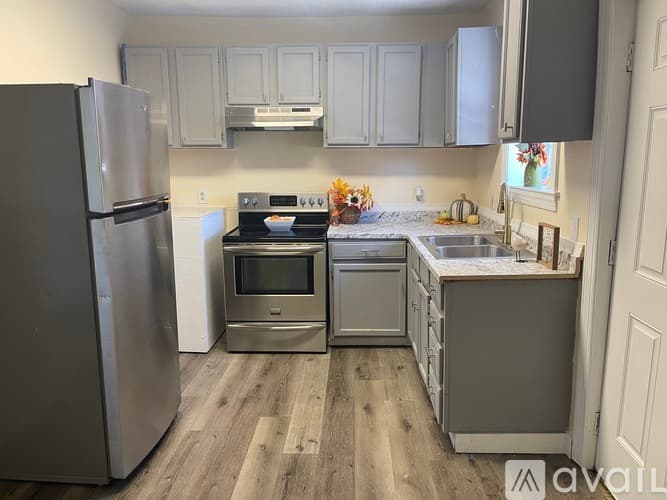 Goldsboro House: 1010 North Center Street