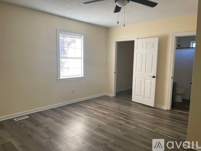 Goldsboro House: 1010 North Center Street