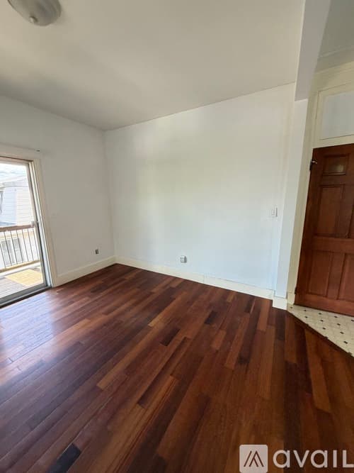 Revere Apartment: 12 Dolphin Avenue
