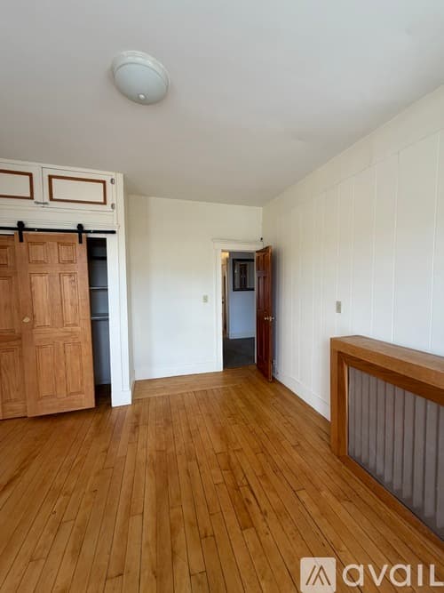 Revere Apartment: 12 Dolphin Avenue