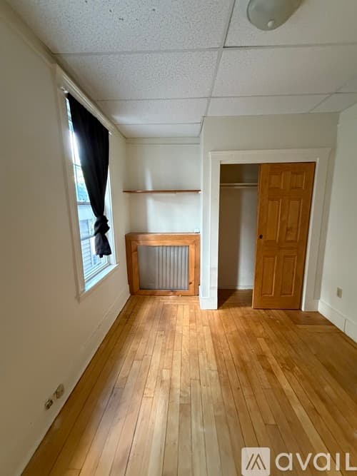 Revere Apartment: 12 Dolphin Avenue
