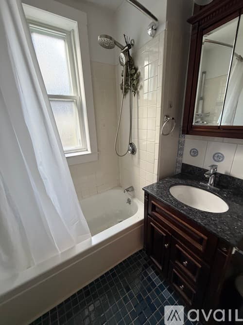 Revere Apartment: 12 Dolphin Avenue