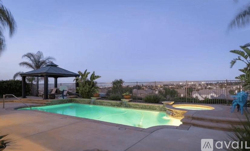 Corona House: 3267 Huntfield Street
