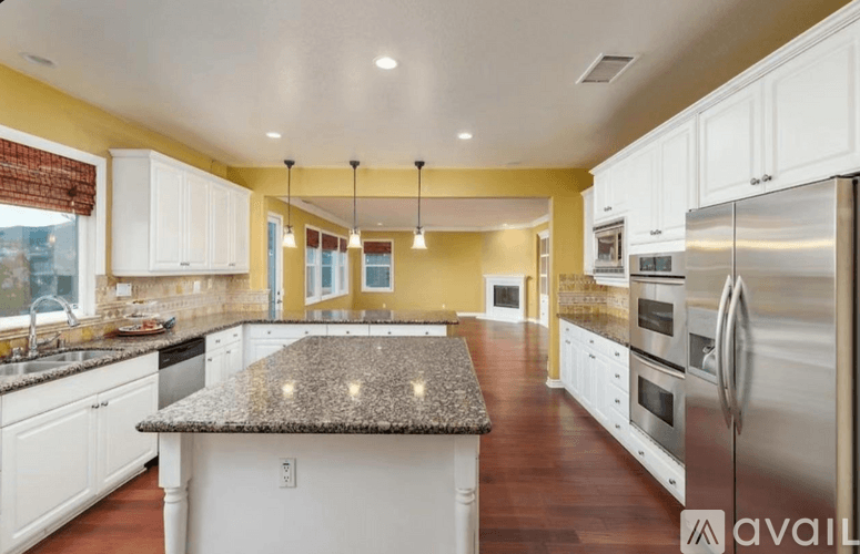 Corona House: 3267 Huntfield Street