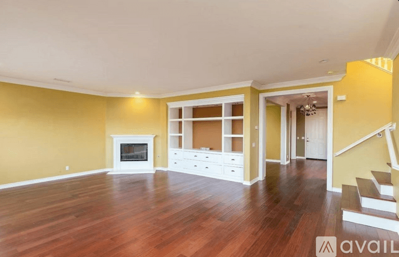 Corona House: 3267 Huntfield Street