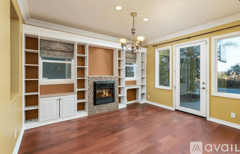 Corona House: 3267 Huntfield Street
