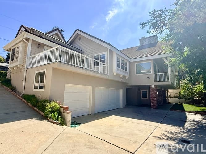 Calabasas House: 4025 Black Bird Way