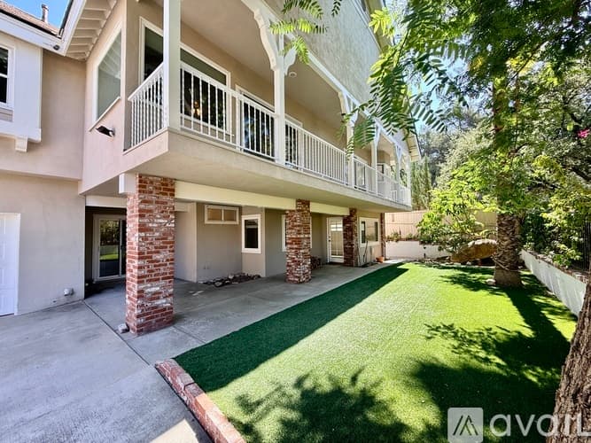 Calabasas House: 4025 Black Bird Way