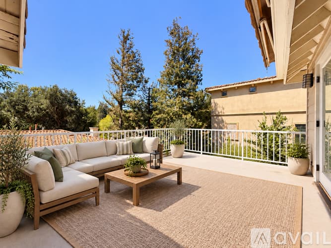 Calabasas House: 4025 Black Bird Way