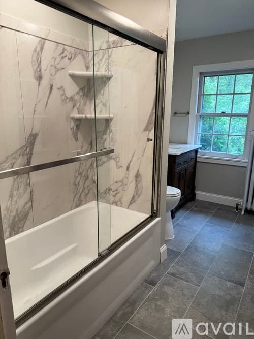 Duluth Apartment: 1 N Hawthorne Rd