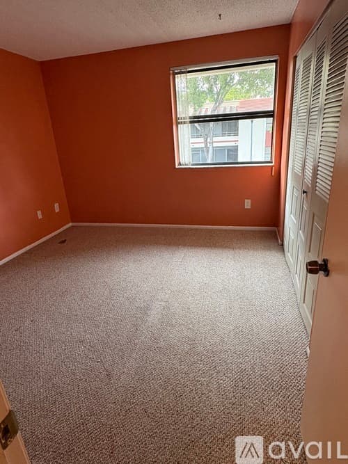 North Miami Beach Apartment: 20095 NE 3rd Ct