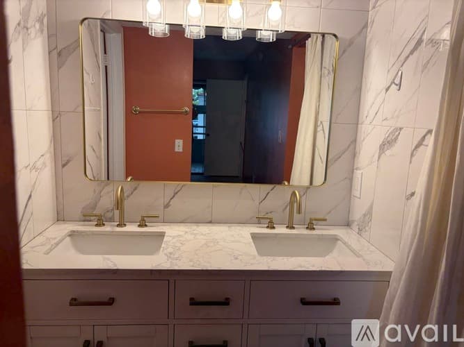 North Miami Beach Apartment: 20095 NE 3rd Ct