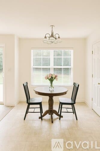 Statesboro House: 5068 Scotch Pine Avenue
