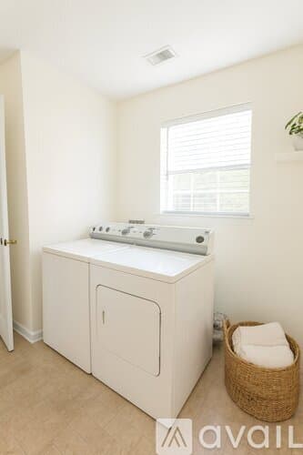 Statesboro House: 5068 Scotch Pine Avenue
