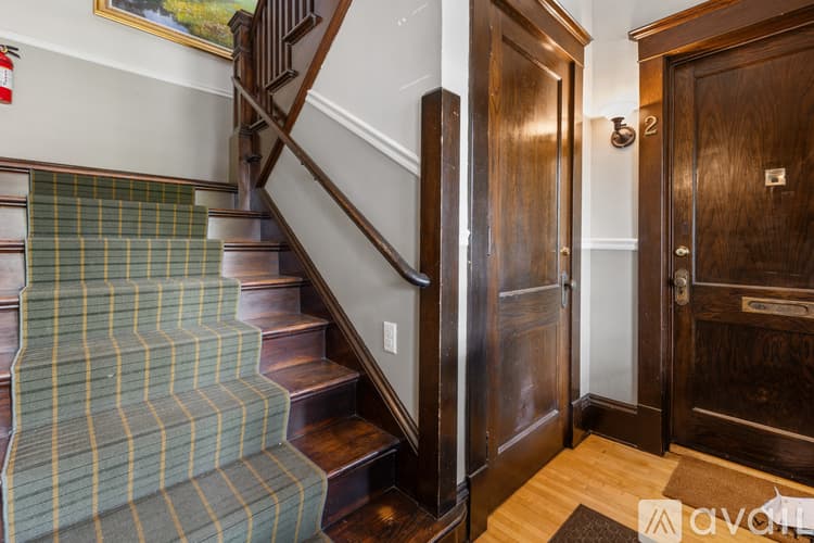 Minneapolis Apartment: 2329 27th Ave S