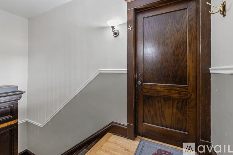 Minneapolis Apartment: 2329 27th Ave S