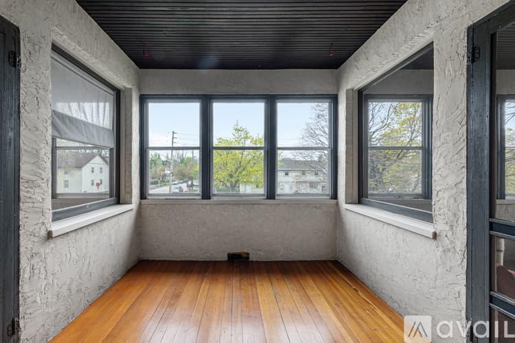 Minneapolis Apartment: 2329 27th Ave S