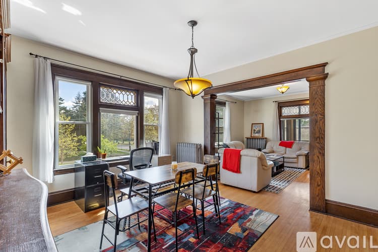 Minneapolis Apartment: 2329 27th Ave S