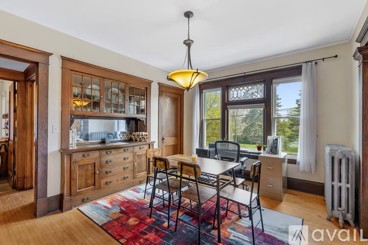 Minneapolis Apartment: 2329 27th Ave S