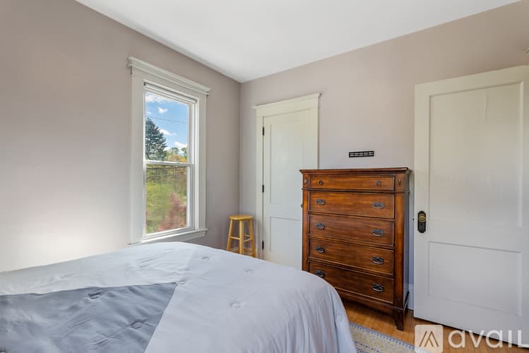 Minneapolis Apartment: 2329 27th Ave S