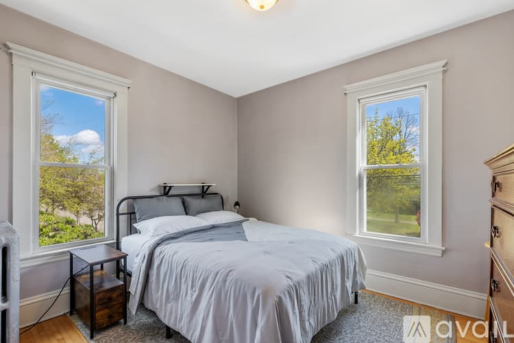 Minneapolis Apartment: 2329 27th Ave S