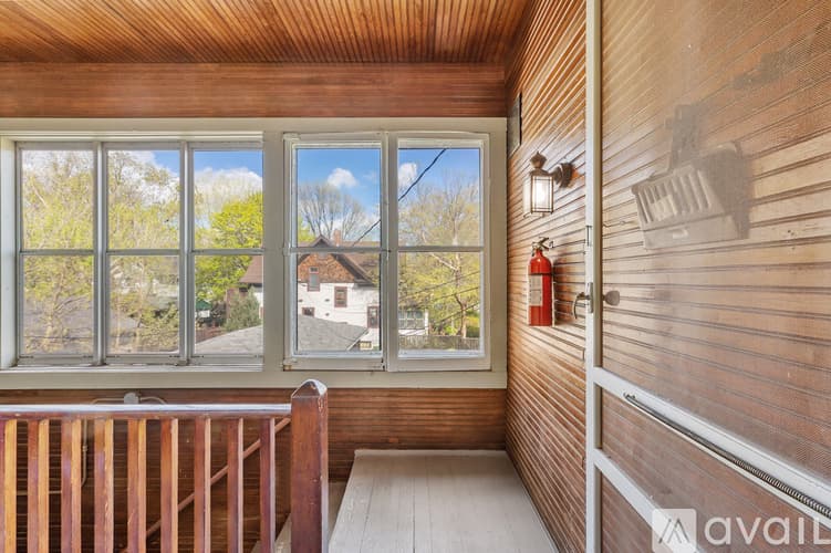 Minneapolis Apartment: 2329 27th Ave S