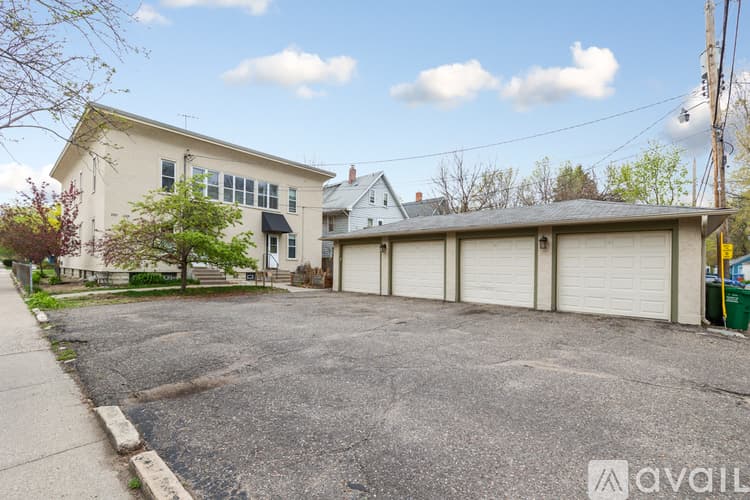Minneapolis Apartment: 2329 27th Ave S