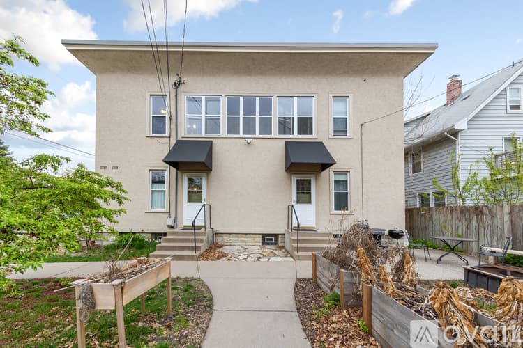 Minneapolis Apartment: 2329 27th Ave S