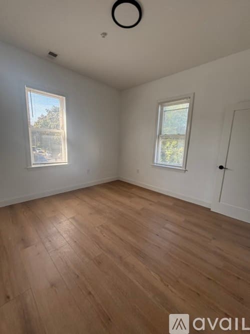 Boston Apartment: 1077 1079 Dorchester Avenue