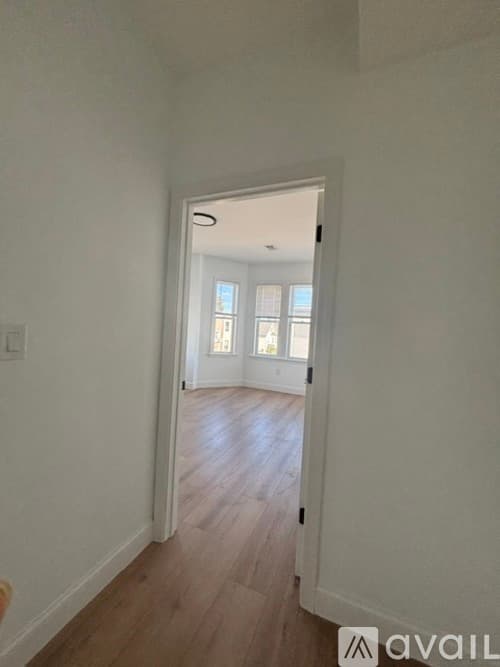 Boston Apartment: 1077 1079 Dorchester Avenue