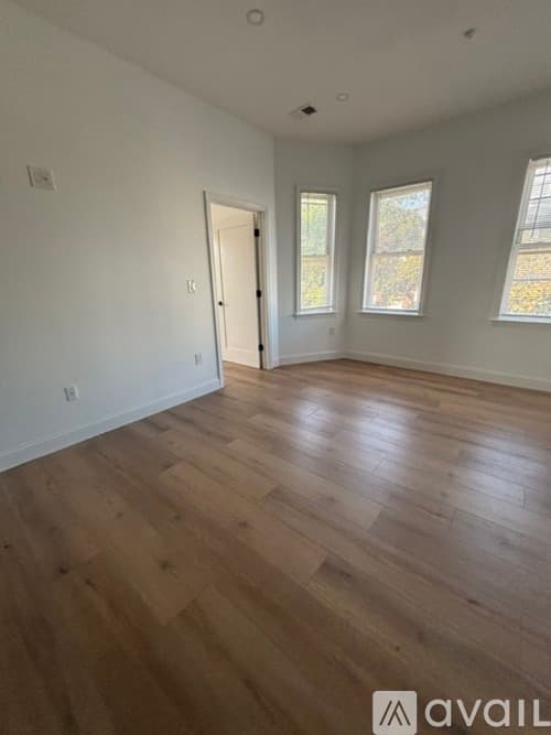 Boston Apartment: 1077 1079 Dorchester Avenue