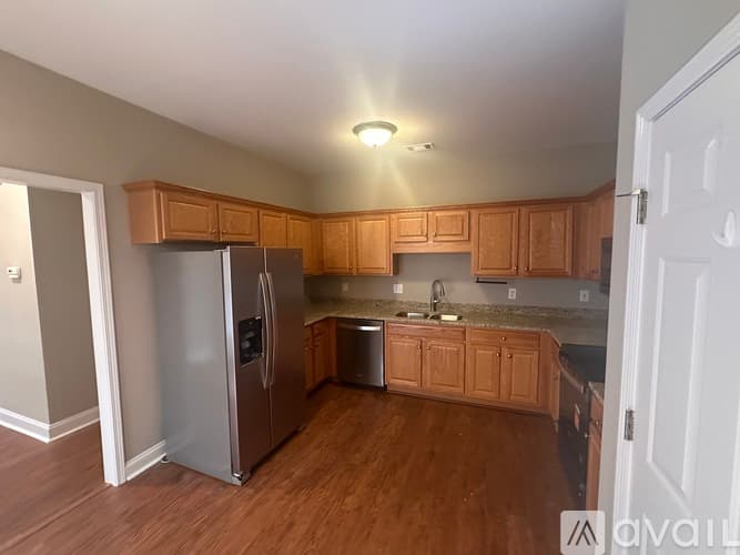 Athens House: 249 Wiltshire Dr